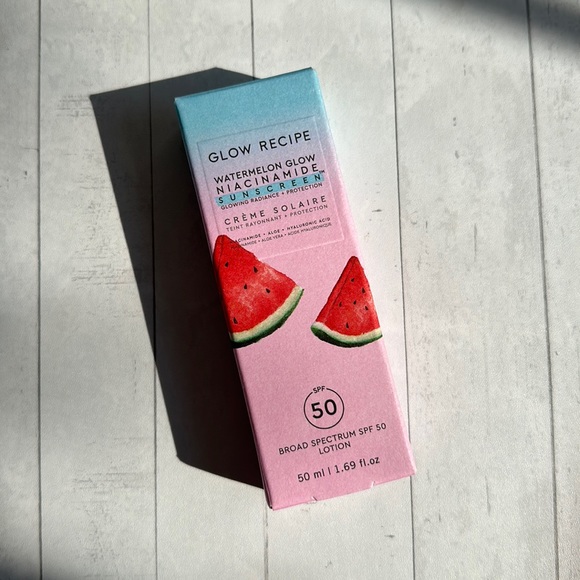 Glow Recipe Other - Glow recipe watermelon glow niacinamide sunscreen